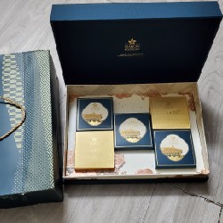 Hộp bánh trung thu CFJ tặng téttttt