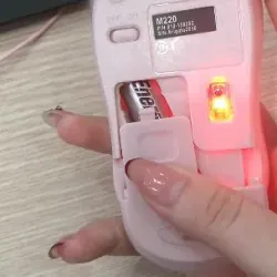 Chuột không dây Logitech M220 màu hồng nhỏ gọn chính hãng