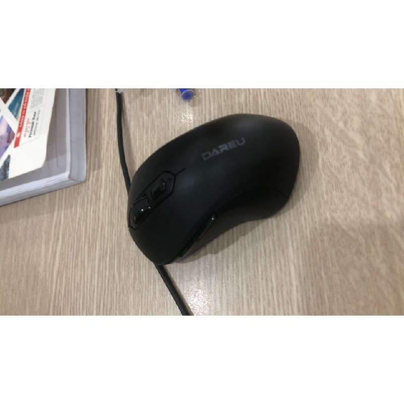 Chuột máy tính Dareu 551