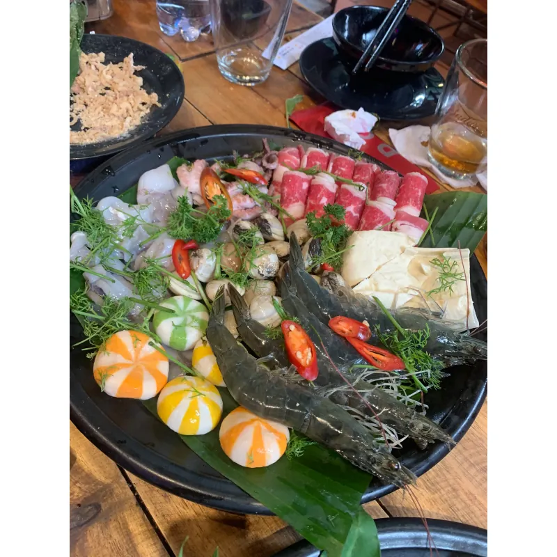 Đồng hồ trang trí hình công peacock cánh kim loại sơn tĩnh điện màu vàng xanh 3920