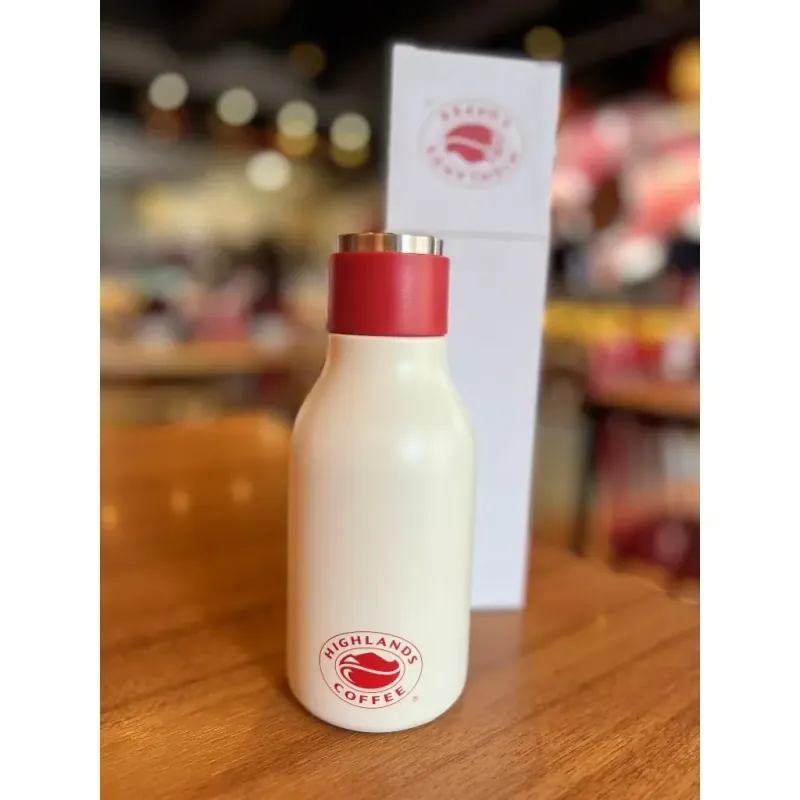 Chai đựng nước Highland Coffee thép không gỉ màu đỏ trắng 3876
