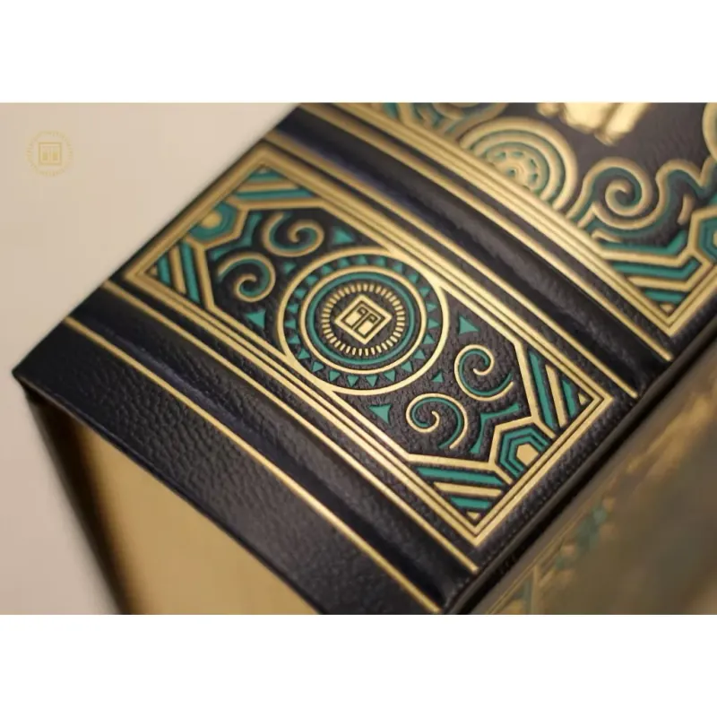 Hộp Quẹt Zippo Họa Tiết Độc Đáo Màu Đen Vàng Chính Hãng 3885