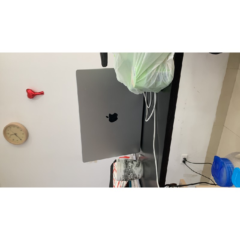 ban laptop 153