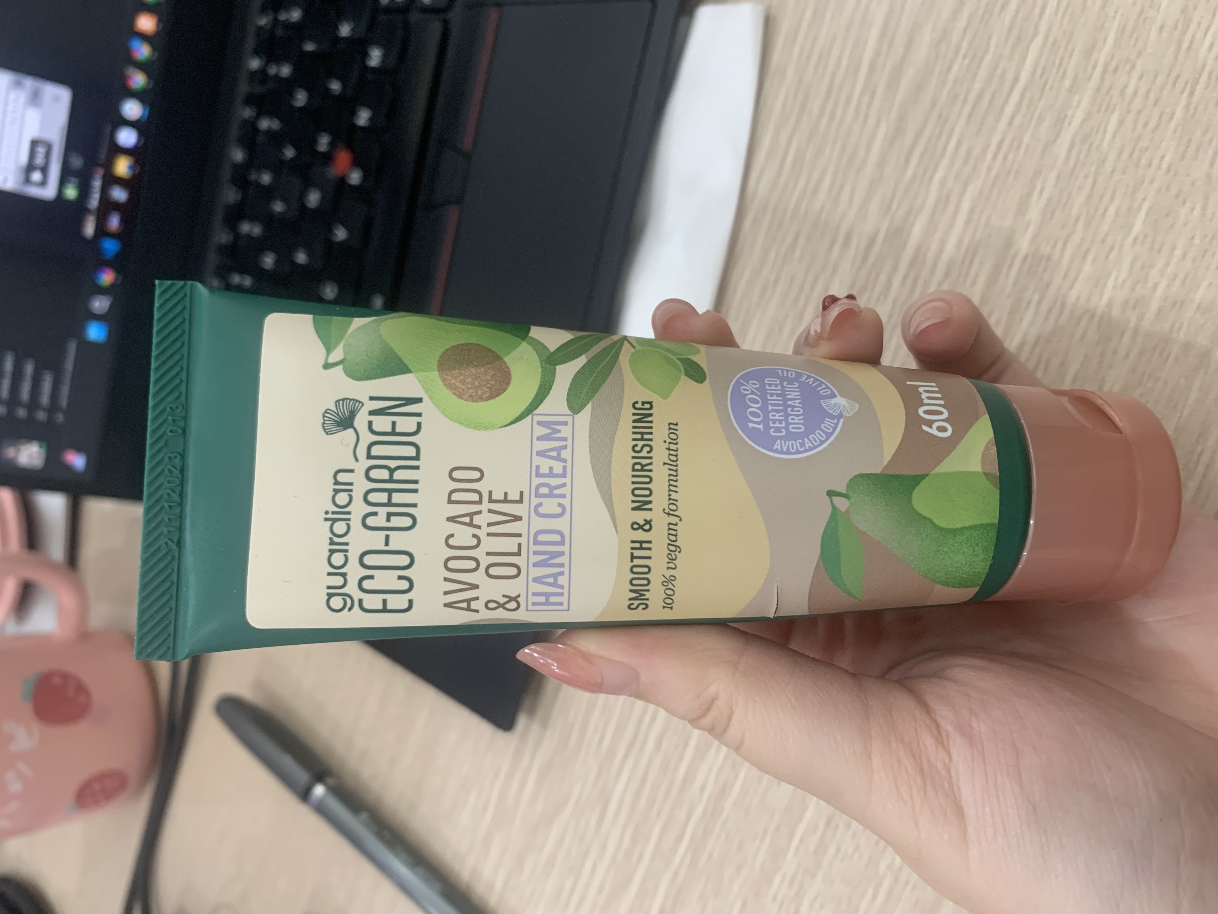 Kem dưỡng và tinh chất avocad & olive hand cream organic 3638